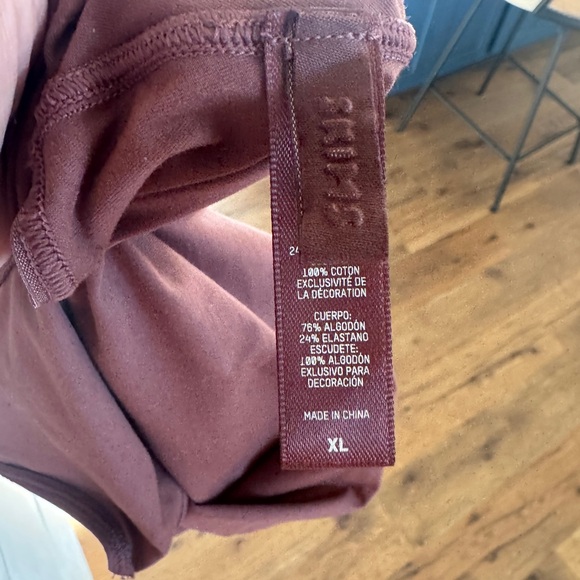 SKIMS Square neck body suit - Picture 3 of 4